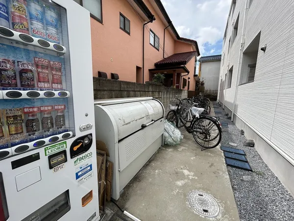 ゴミ置場、駐輪スペース