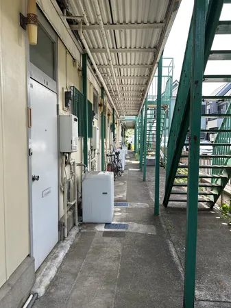 １階外廊下（２号棟）