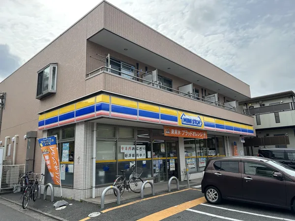 徒歩1分。