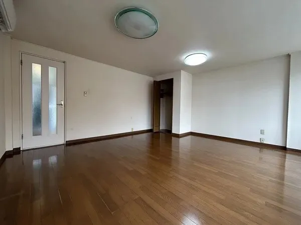 ３階テナント