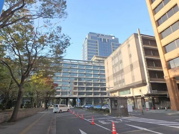 徒歩3分。