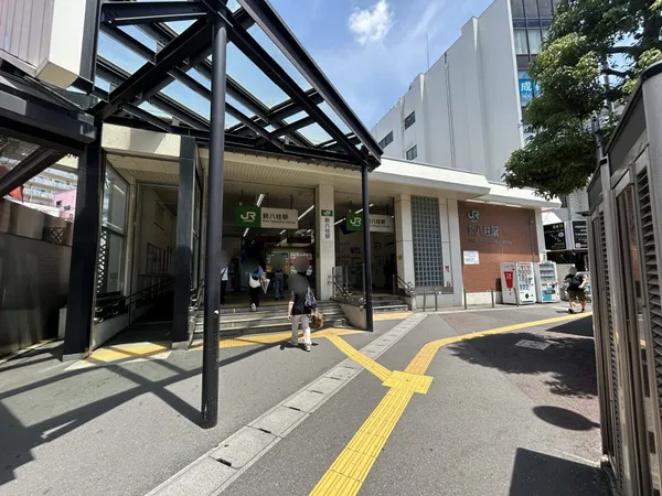 徒歩10分。