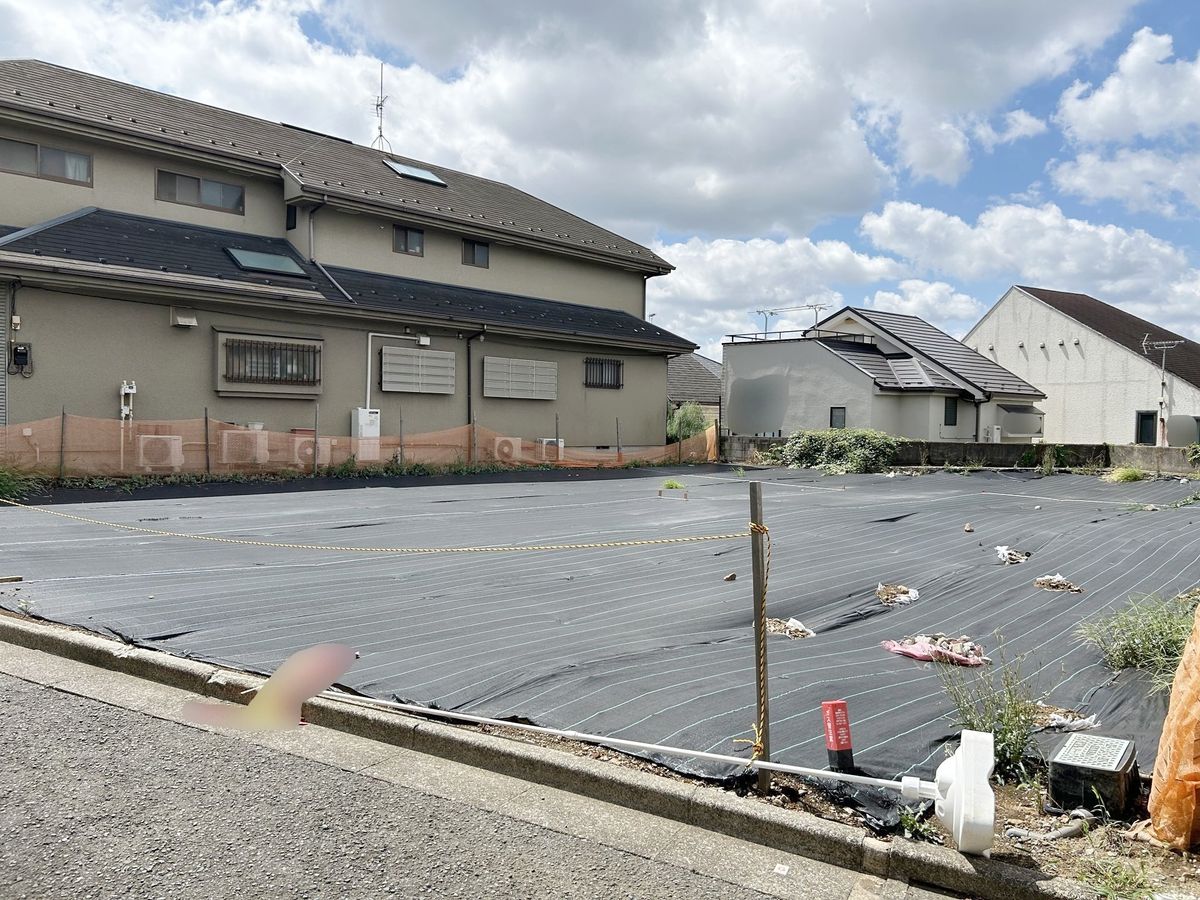 前面道路含む外観
