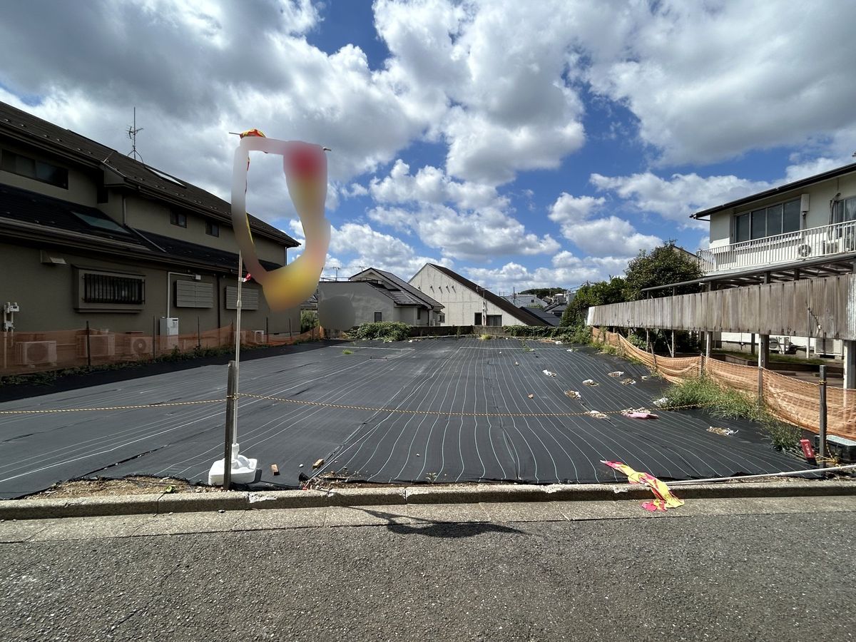 前面道路含む外観