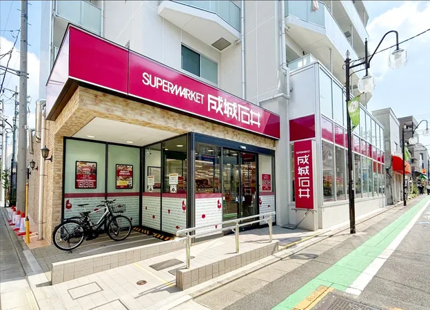 徒歩3分。