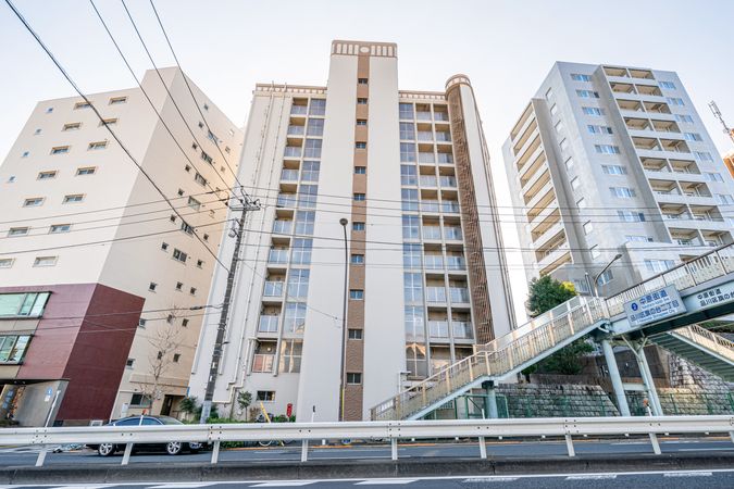 シャンボール旗の台 外観