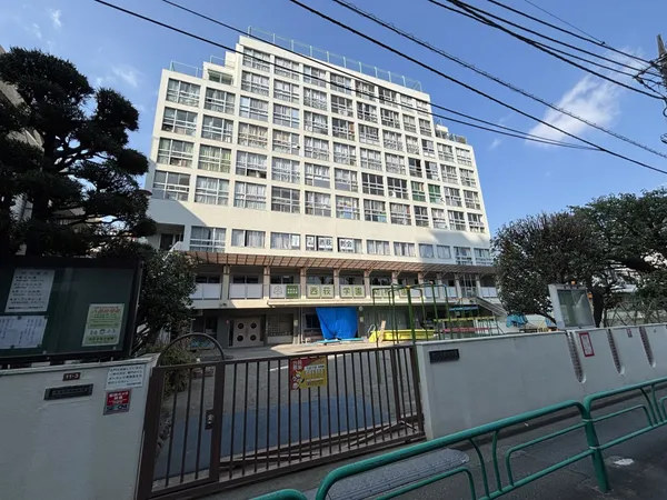 外観（西荻チャペルマンション）/JR中央線・総武線「西荻窪」駅　徒歩3分