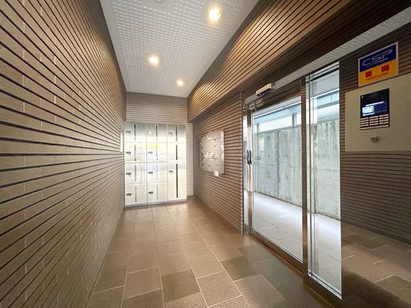 ラヴェンナ高円寺 エントランス