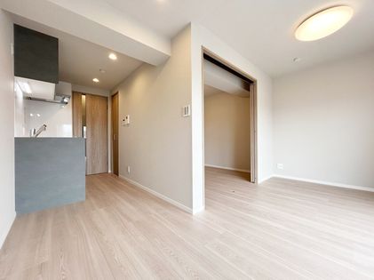 秀和高円寺レジデンス リビング