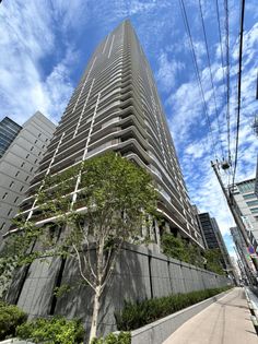 ローレルタワー堺筋本町 外観