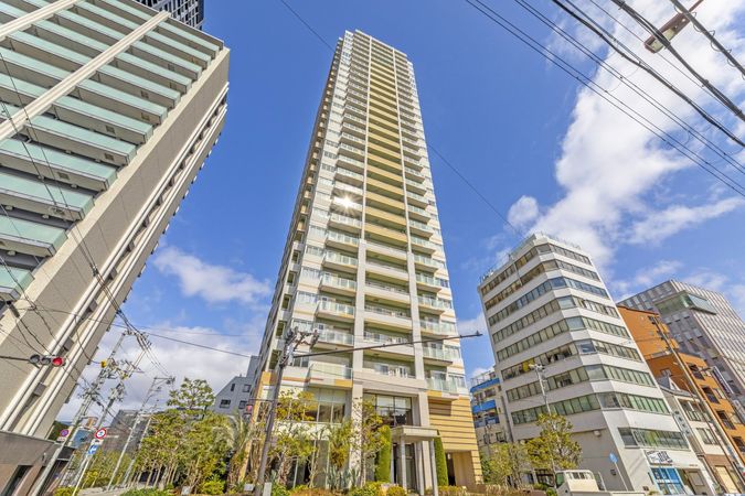 アデニウムタワー梅田イーストスクエア 外観