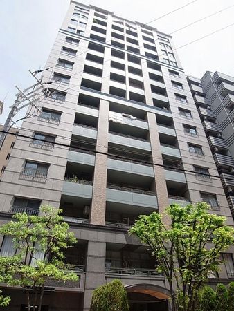 ソシオタワー南船場 外観