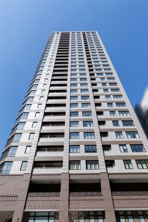 クレヴィアタワー大阪本町 外観