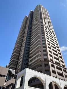 キングスクエアランドレックス C棟 外観