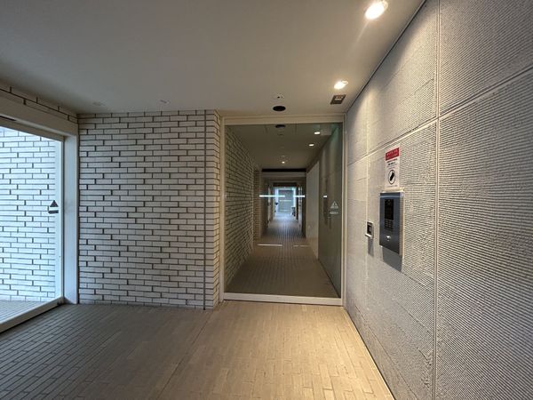 ユニハイム中之島堂島川タワーレジデンス エントランス