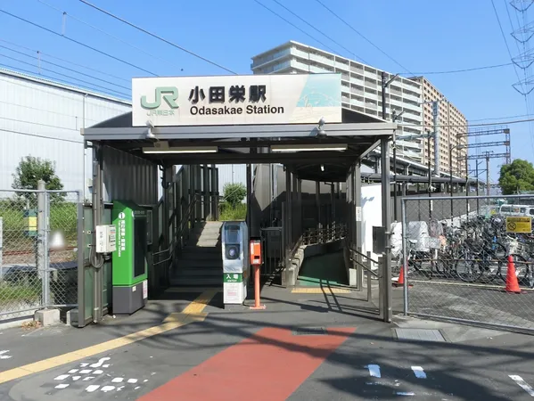 徒歩５分。