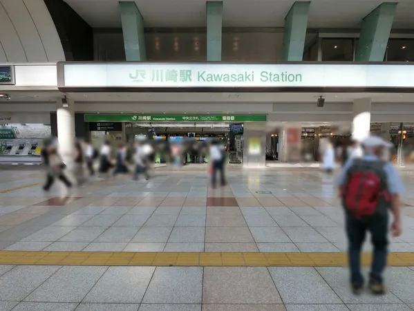 徒歩１９分。
