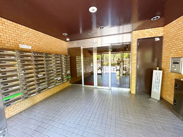 ライオンズプラザお茶の水 エントランス ライオンズプラザお茶の水 エントランス