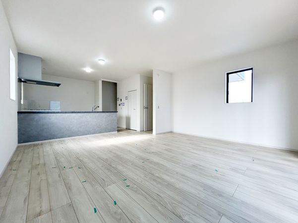 国分寺市高木町1丁目 4号棟 リビング