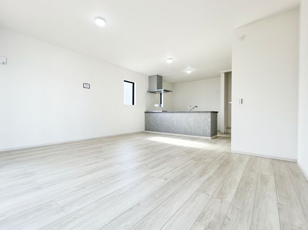 国分寺市高木町1丁目 2号棟 リビング