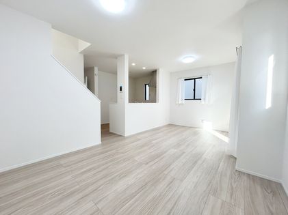 小金井市貫井北町5丁目 B号棟 リビング