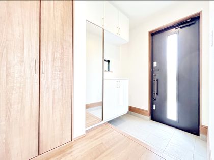 小平市鈴木町1丁目 新築戸建B号棟 玄関 玄関