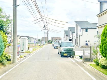 小平市鈴木町1丁目 新築戸建B号棟 前面道路含む外観 前面道路含む外観