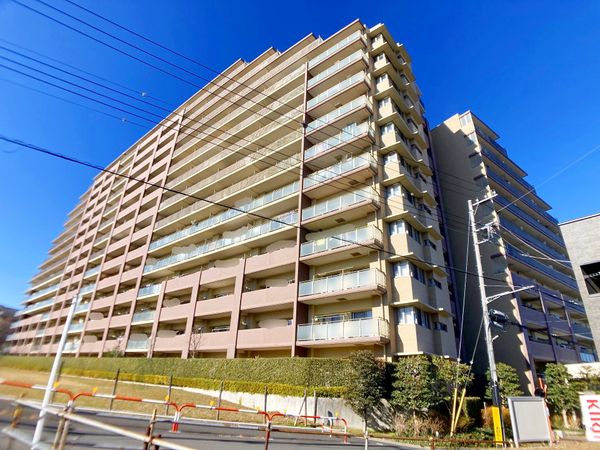 グランプラド国分寺 外観