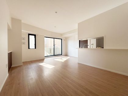 レアシス国立大学通り リビング