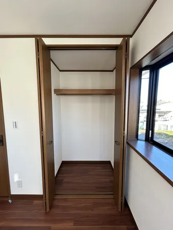 東側洋室約４．５帖