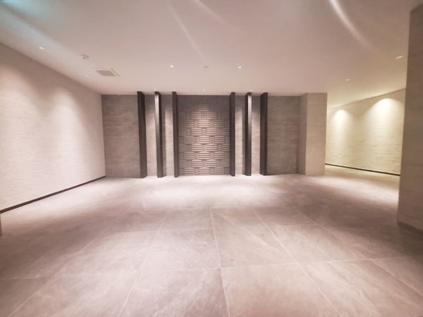 オープンレジデンシア大宮フロント エントランス